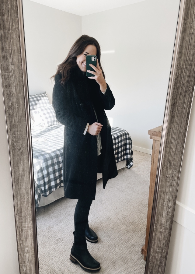 Casual and Simple Winter Outerwear Outfit Idea